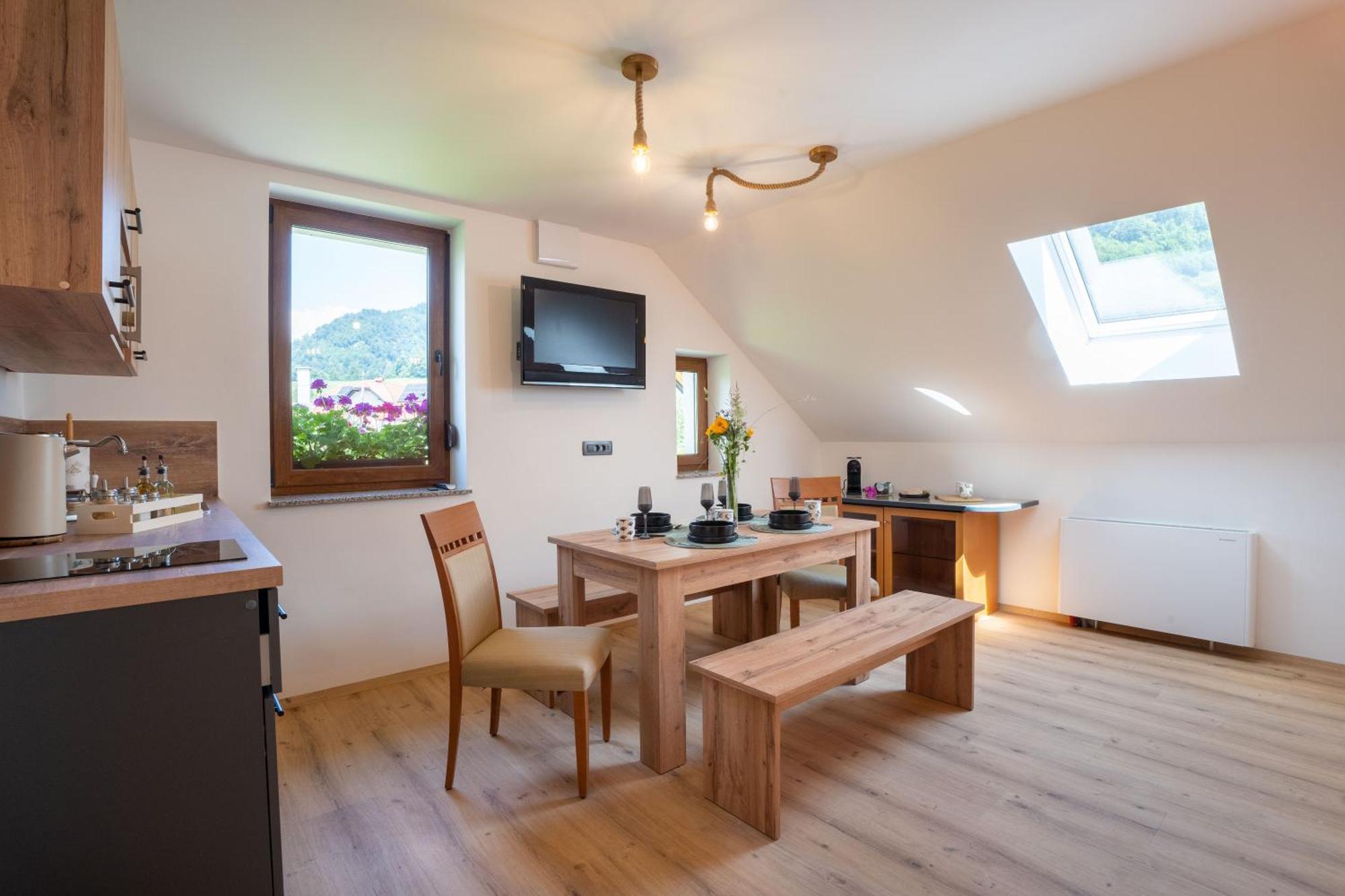 Aparthotel Hom At Vintgar Zgornje Gorje Habitación foto