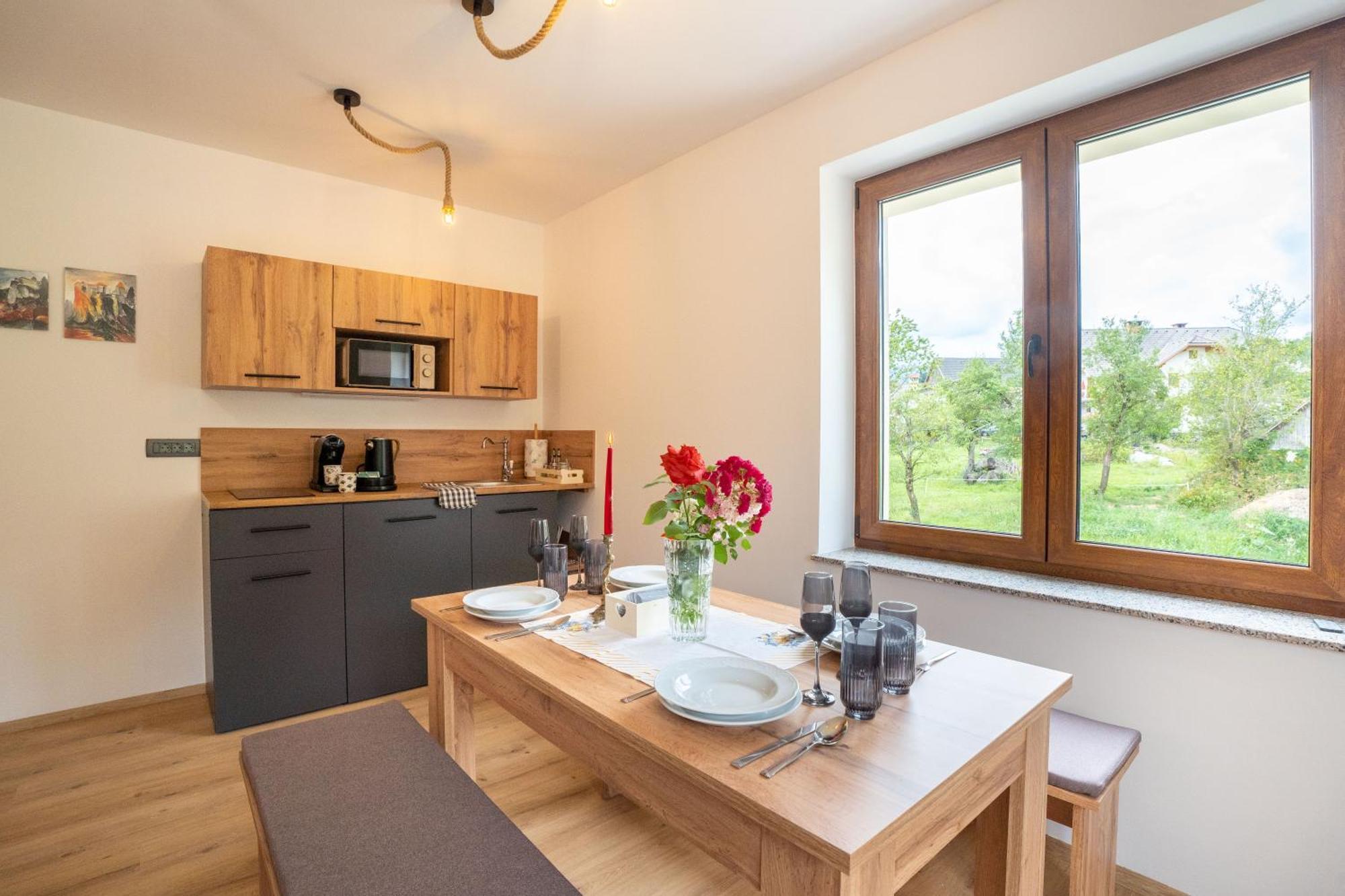 Aparthotel Hom At Vintgar Zgornje Gorje Habitación foto